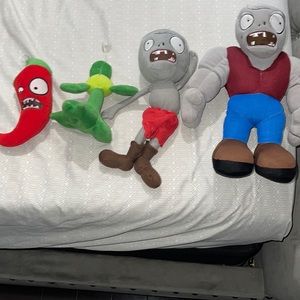 Plants VS Zombies plushies